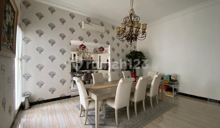 Rumah Siap Huni Di Pusat Kota Menteng Semi Furnished 9