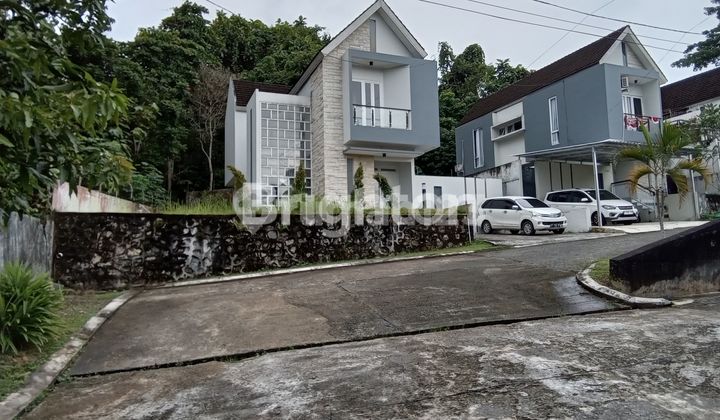 DI JUAL RUMAH WIKA + KOLAM RENANG DI JUAL RUMAH WIKA + KOLAM RENANG