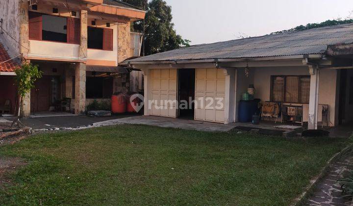 Rumah 3 Bangunan Luas Cocok Untuk Usaha Lokasi Caringin Raya  1