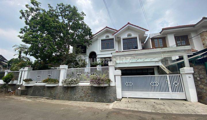 Rumah Semi Villa 2,5 Lantai Komplek Gegerkalong Permai 1