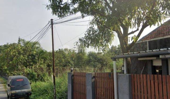 Tanah padat di Cingised
Arcamanik bandung

Lokasi sebelah gerbang komplek Griya Caraka
 2