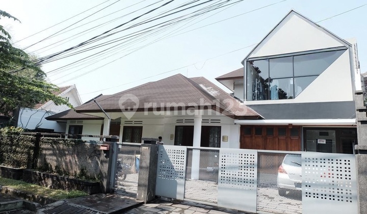 Jual Rumah Sayap Dago Area Ramai bisa untuk Usaha