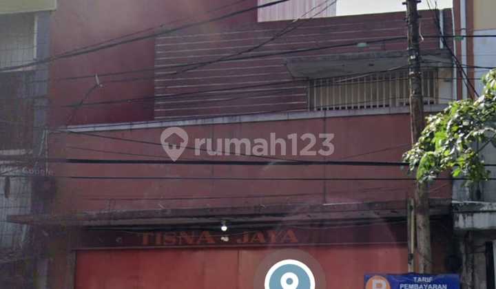 For rent, 2-story shop on Jl. Jend. A. Yani, near Gateway Cicadas Apartment, minimum lease 2 years.