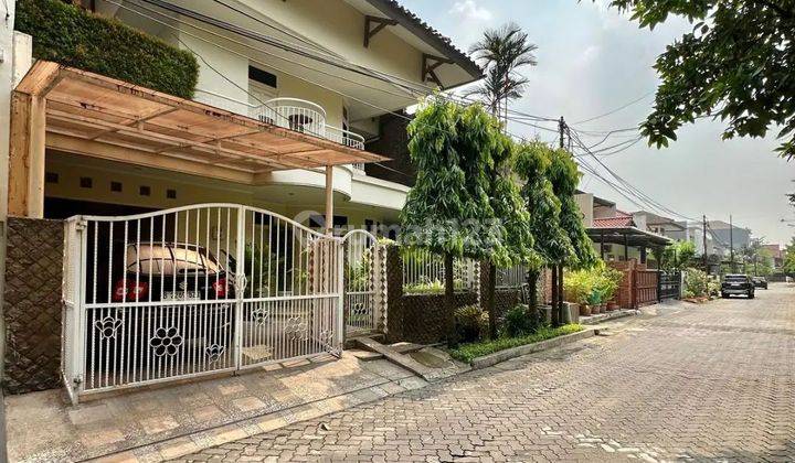 Rumah nyaman dalam komplek di kebon jeruk 2