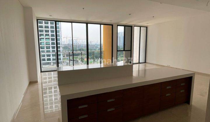 Apartement Izzara Apartement 3 BR Semi Furnished Baru Murah  2