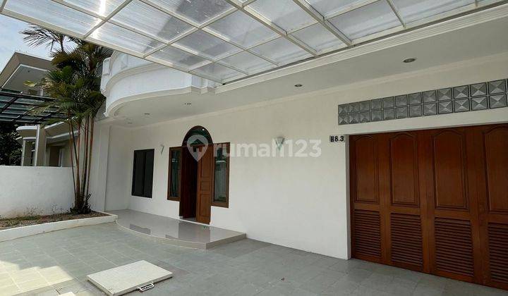 Rumah 2 Lantai Asri Unfurnished SHM Kelapa Gading Kirana Terawat Layak Huni Nyaman Dan Aman  1