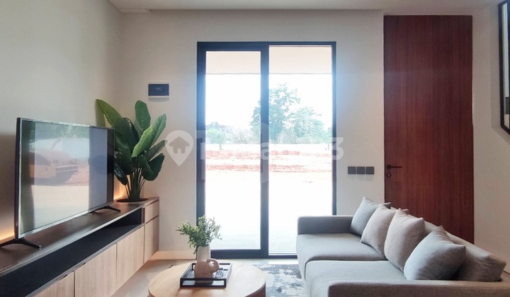 Asri and Comfortable 3-Story Townhouse in Lebak Bulus Asri and Comfortable 3-Story Townhouse in Lebak Bulus