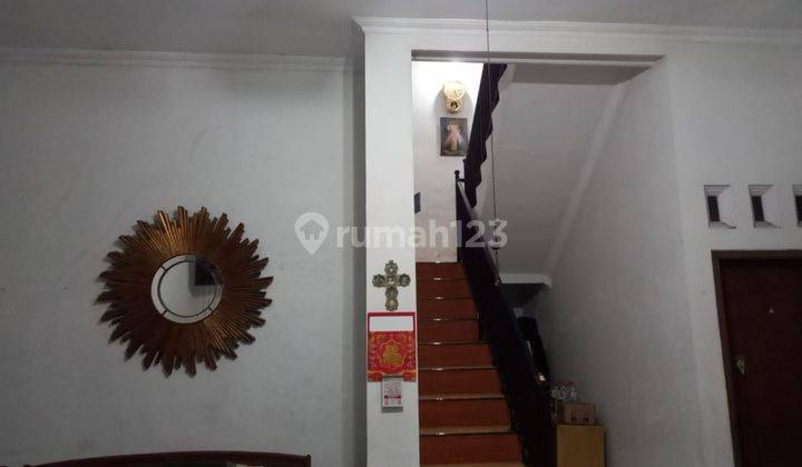 Dijual Rumah 2 Lantai di Puri Anjasmoro  2