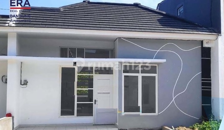 DISEWAKAN RUMAH NEWTON BOULEVARD MAJAPAHIT 1