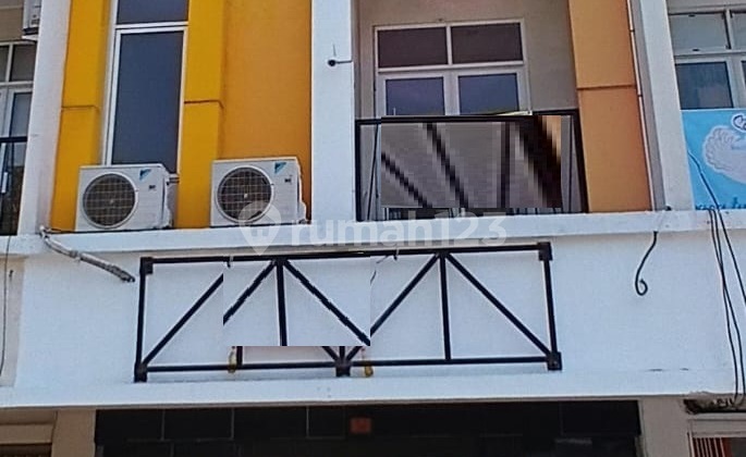 FOR RENT: 2-STORY SHOP HOUSE IN GRAHA PADMA, FORMERLY A SALON 1