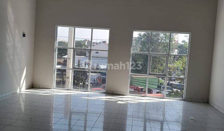 Disewakan Ruko bersih siap pakai di Jl.Raya Pasirkoja 1