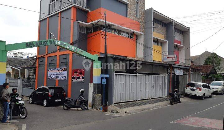 Dijual Ruko 3 Lantai di Jln.Suryani Dalam 1