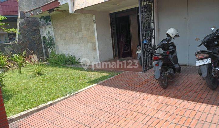 Dijual Rumah Asri Bangunan Lama Di Jalan.dadali 2