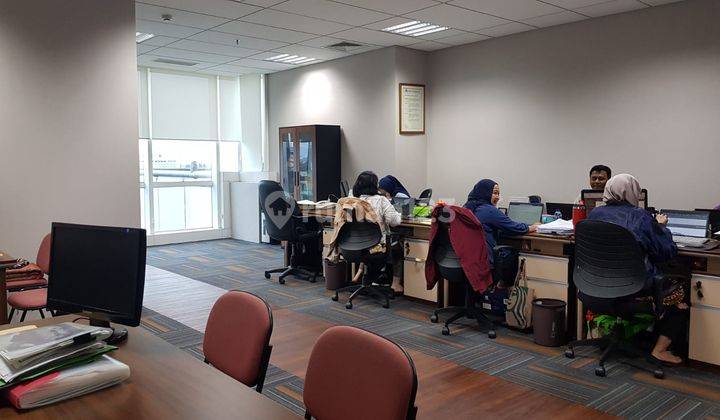 Disewa Office Puri Indah Financial Lantai 5 , Jakarta Barat 1