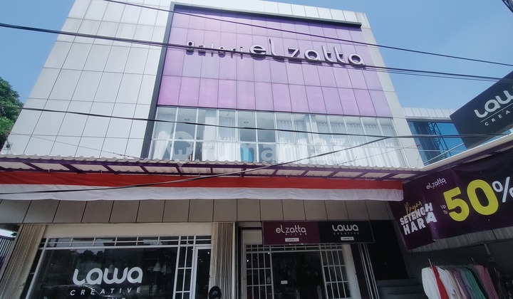 Strategic ready-to-occupy shop house in downtown Sukabumi. 2