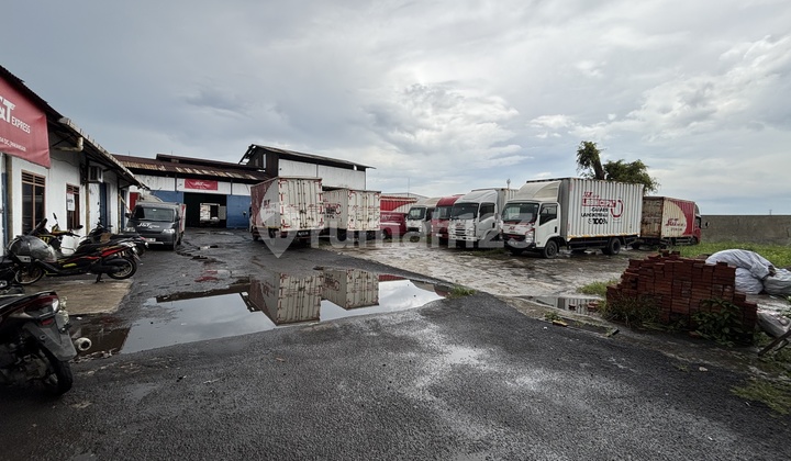 Ready-to-Occupy Warehouse Strategic Location Cibinong Bogor Ready-to-Occupy Warehouse Strategic Location Cibinong Bogor