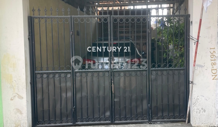 Dijual Rumah Strategis Dekat ke Mall Gancit Pim Senayan Dijual Rumah Strategis Dekat ke Mall Gancit Pim Senayan