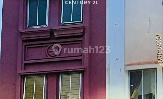 Disewakan Ruko 3 Lantai Cocok untuk Usaha