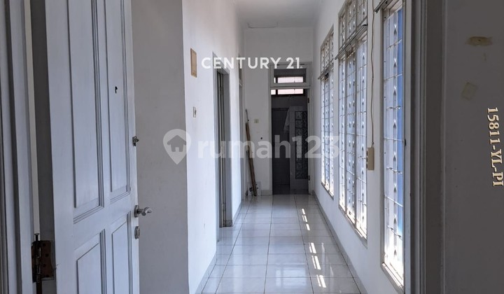 Dijual Rumah Luas Ada Kolam Renang di Andara Cinere 2