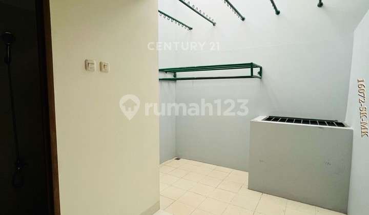 For Rent Nice Minimalist House Ready to Occupy in Discovery Bintaro 2