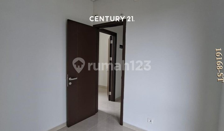 For Rent: Hook Position House in Kebayoran Bintaro 2
