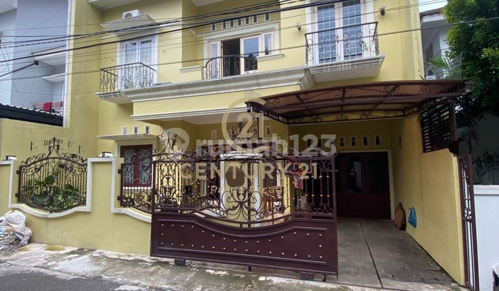 Dijual Rumah Cantik, Lokasi Strategis, Pondok Pinang, Jakarta Selatan.(4110-Dn-Vv)