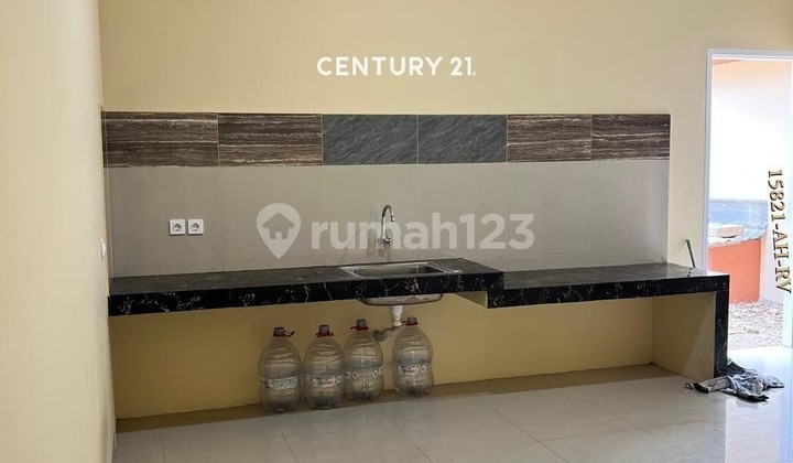 Dijual Rumah Baru Tanah Luas di Pondok Kacang Barat 2