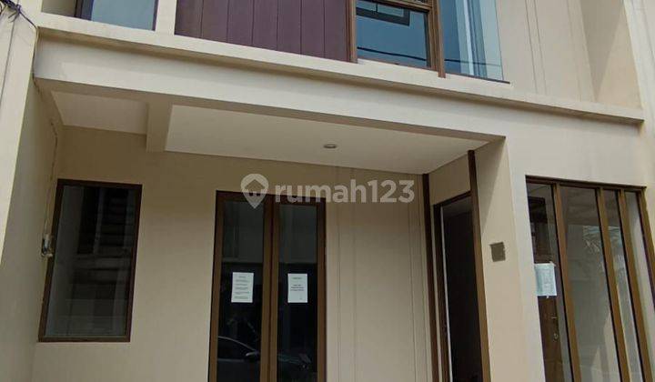 cepat Rumah 2 Lantai di Springhills yumee lagoom cisauk 2