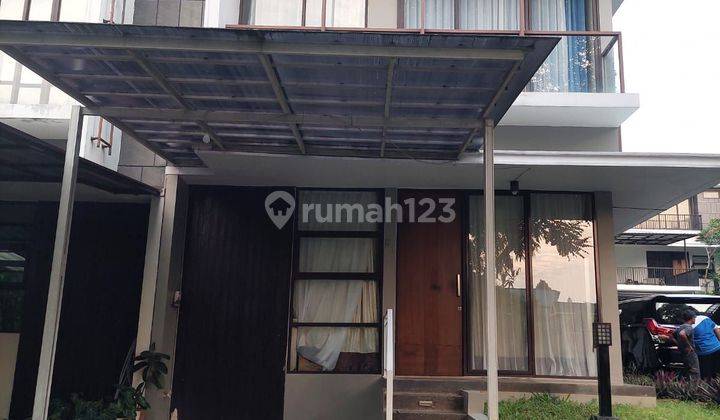 Rumah 2 Lantai rapih nyaman dan asri di cireundeu SHM 1