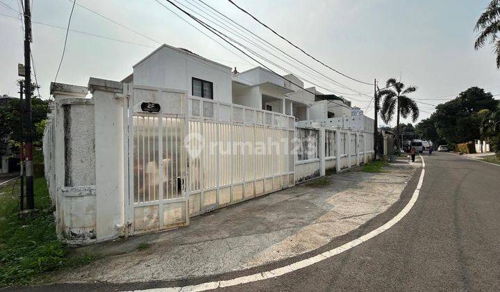 Rumah 2 Lantai Di Kawasan Bebas Banjir Di Kemang Jaksel 1