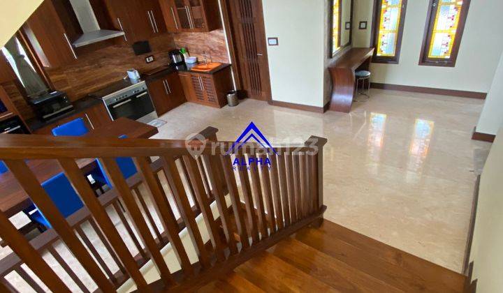 Eksklusif Rumah Mewah Cantik Ada Kolam Renang Ciumbuleuit Bandung
