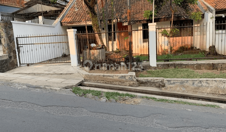 Disewakan Rumah Luas Cocok Untuk Kantor Atau Mess Cikutra Bandung 1
