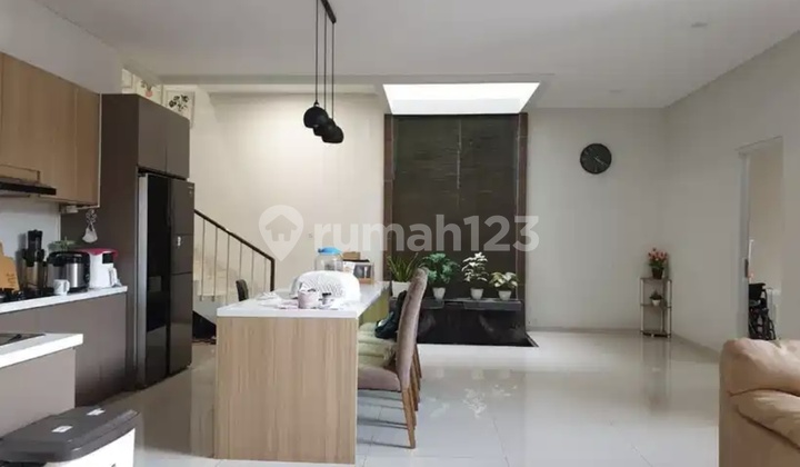For Sale Luxury House Ready to Occupy Premium Position Hook Area Turangga Bandung 2