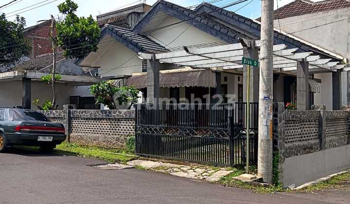 Dijual Rumah Hook Siap Huni Lokasi Bagus Dalam Komplek Garut 1