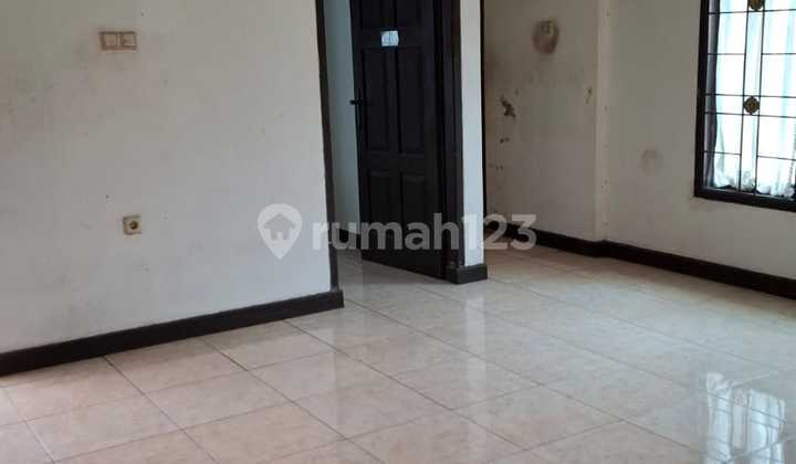 Disewakan Rumah Siap Huni Tanah Luas Lokasi Bagus Buah Batu Bandung 2