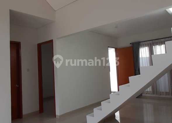 Dijual Rumah Cantik Siap Huni Lokasi Sejuk Dalam Komplek Ciwaruga Bandung 2