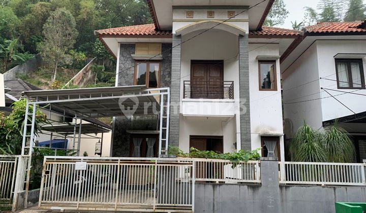 Dijual Rumah Tanah Luas Siap Huni Dalam Komplek Ciwaruga Bandung