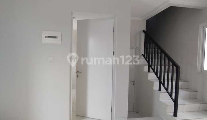 Sold Below Market Price, Ready-to-Occupy House in Summarecon Bandung 2