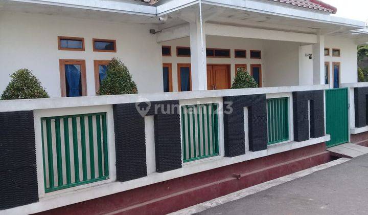 Dijual Rumah Tanah Luas Dalam Komplek Tarogong Kidul Garut 1