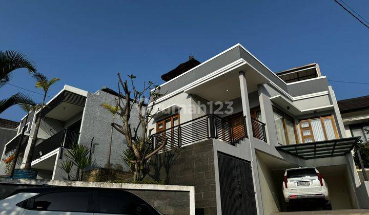 Disewakan Rumah Cantik Siap Huni Dalam Komplek Sariwangi Bandung 1