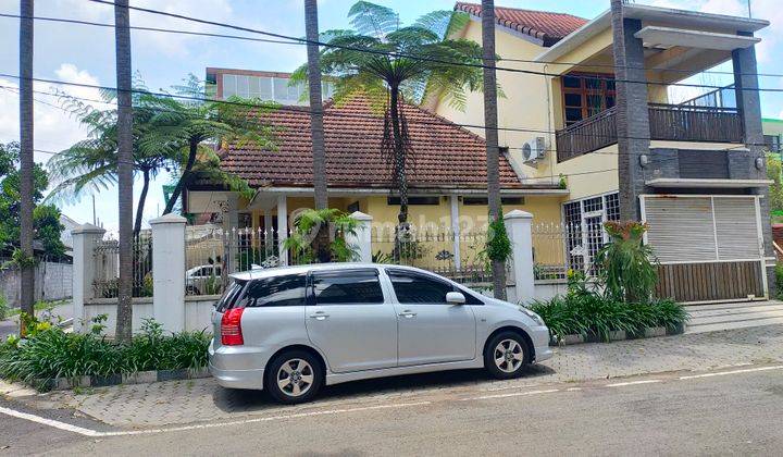 Rumah 2 lantai di Jalan Terusan Sudimoro 2