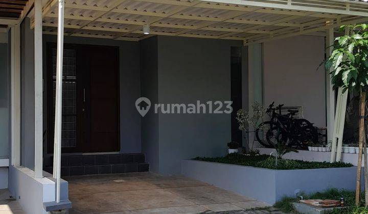 Dijual Rumah 2 Lantai di Araya malang 1