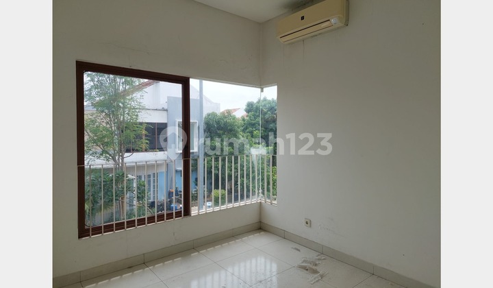 Dijual Rumah di Cluster Zebrina SHM Semi Furnished 030