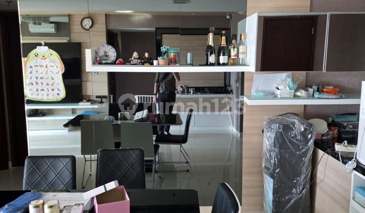 Apartemen Eksklusif Sherwood Wellington 155 M², Full Furnished (015) Apartemen Eksklusif Sherwood Wellington 155 M², Full Furnished (015)