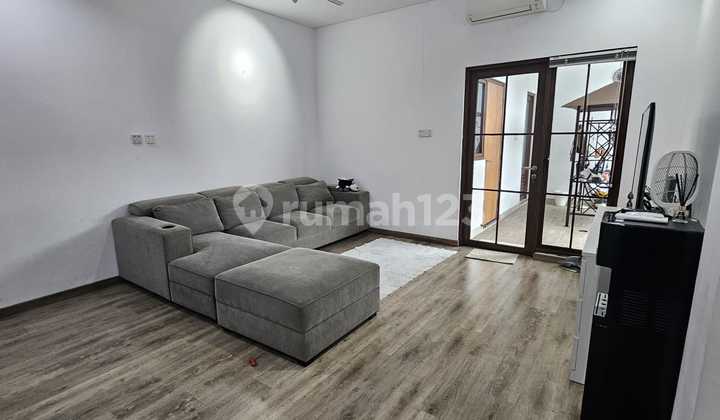 Dijual Rumah DI Perum Metland Menteng Victoria Semi Furnished 011 2