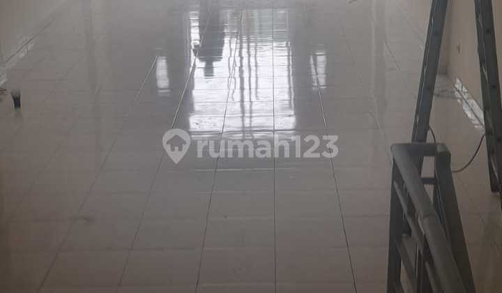 Rental Shop House in Cengkareng