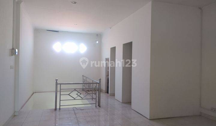 Ruko 2 Lantai Siap Pakai Disewakan pada Jalur Paling Ramai di Buluh Indah, Denpasar  3
