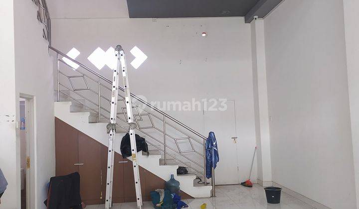 Ruko 2 Lantai Siap Pakai Disewakan pada Jalur Paling Ramai di Buluh Indah, Denpasar  9