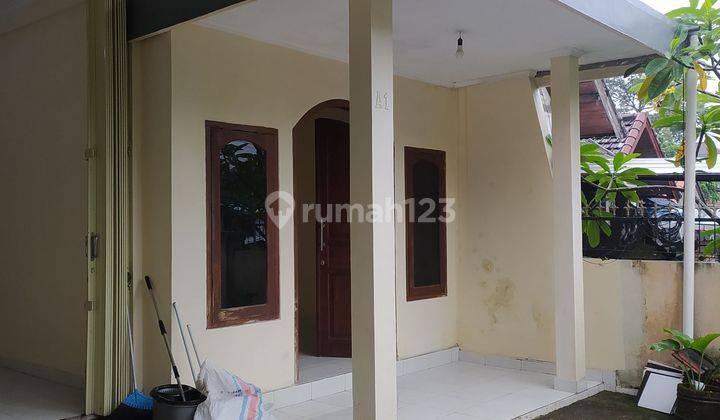 Rumah Sewa Direnovasi, Siap Huni  di Gatot Subroto Barat, Denpasar Dekat Sekolah Khalam Kudus  9