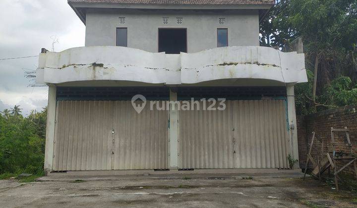Ruko Dijual dengan Tanah Luas di Jl. Raya Tabanan-Gilimanuk. Hitung Tanah Saja, Bangunan Ruko Free 4